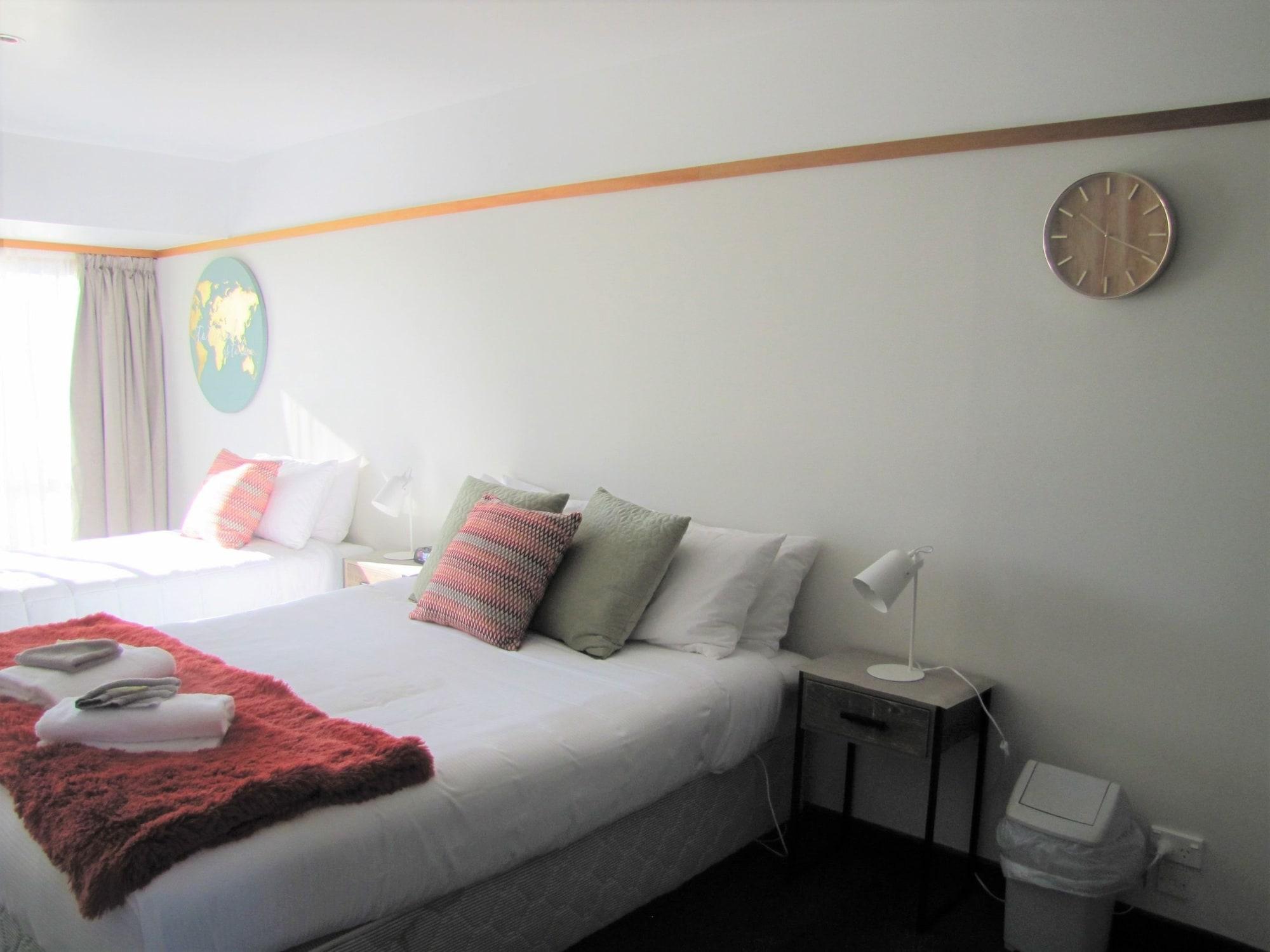 The Beachcomber Hotel Нелсън Екстериор снимка