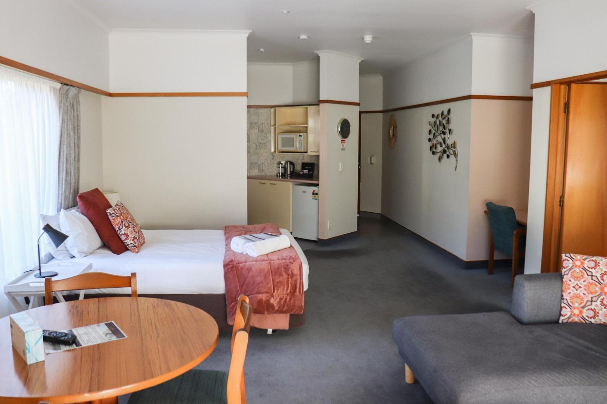 The Beachcomber Hotel Нелсън Екстериор снимка