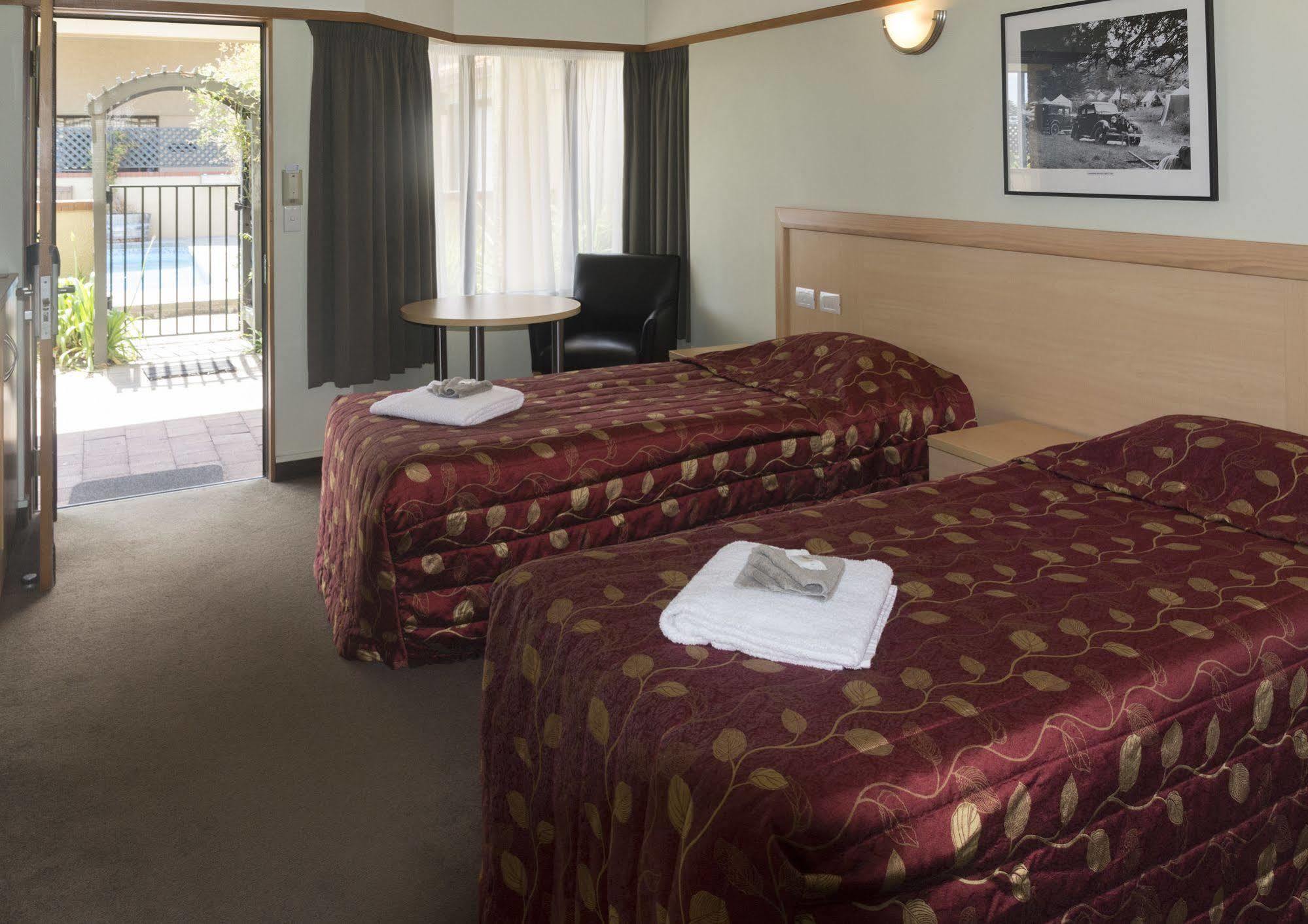 The Beachcomber Hotel Нелсън Екстериор снимка